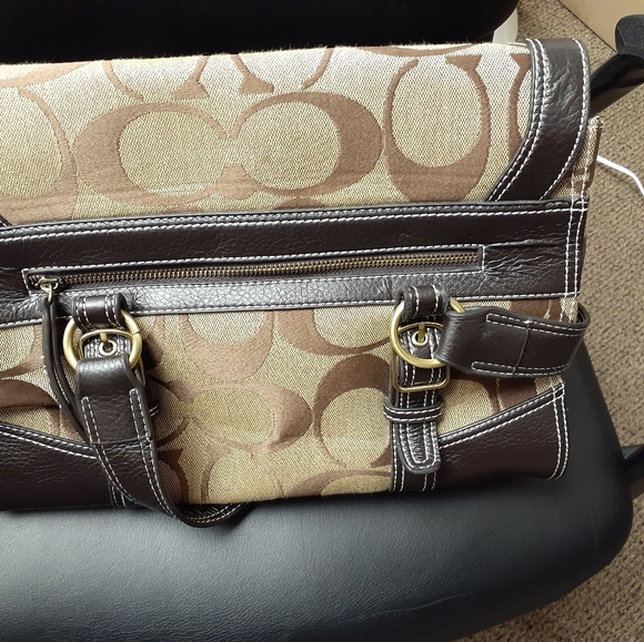 Coach Bag - Picture 4 of 15